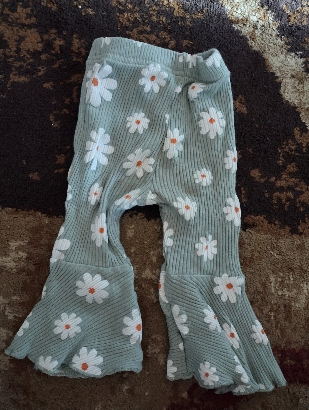 Daisy Print Ribbed Flare Leggings - Sage Green